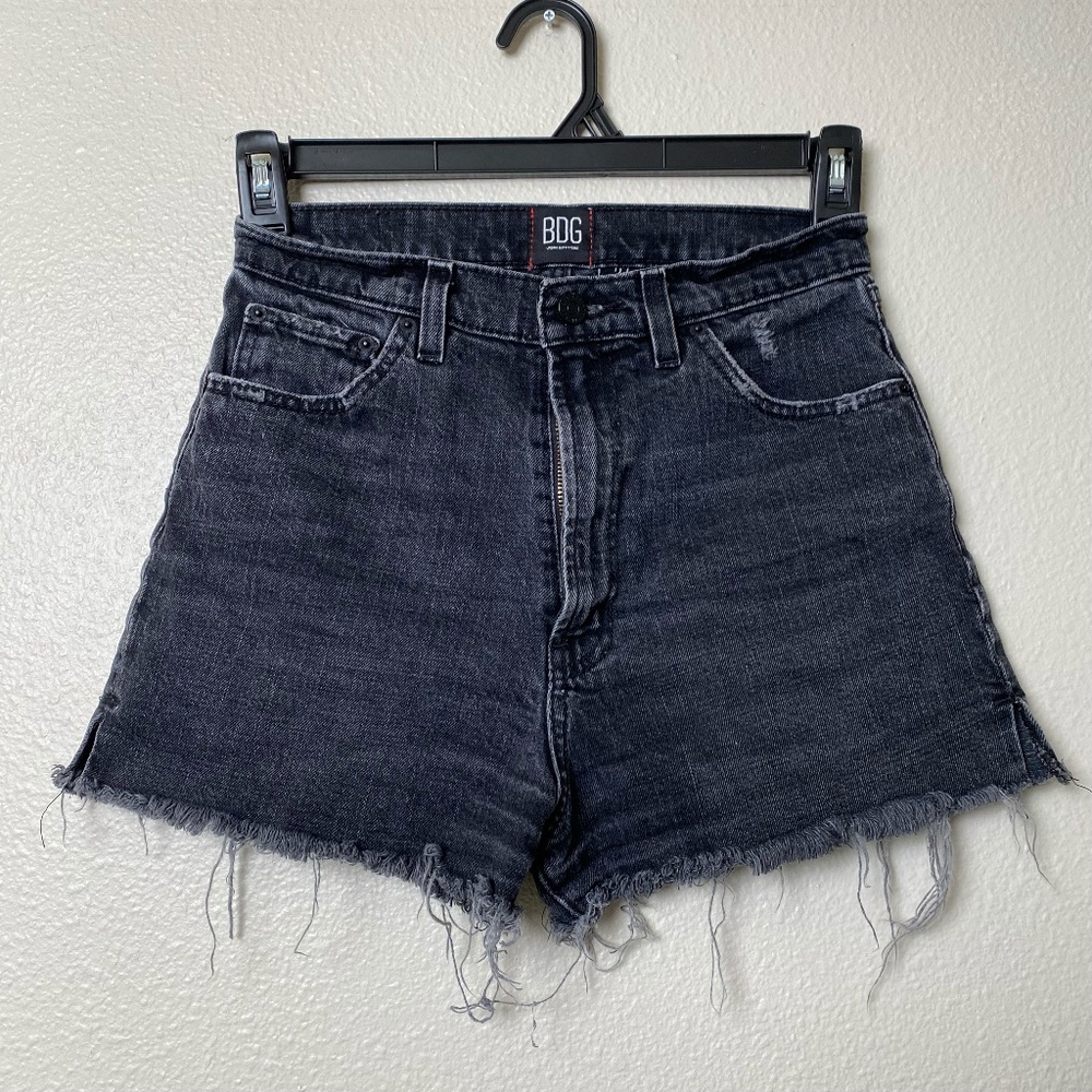 BDG Girlfriend High Rise Black Denim Cut Off Shorts Size 27